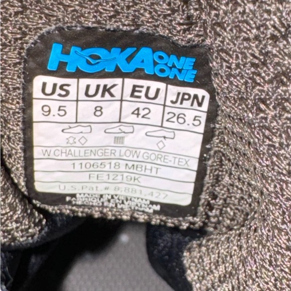 LADIES HOKA ONE ONE -9.5 shors - Picture 7 of 8